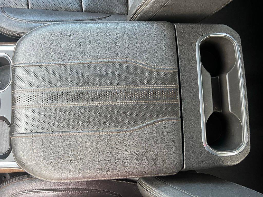 Used 2023 Chevrolet Silverado 1500 High Country w/ Technology Package image 32