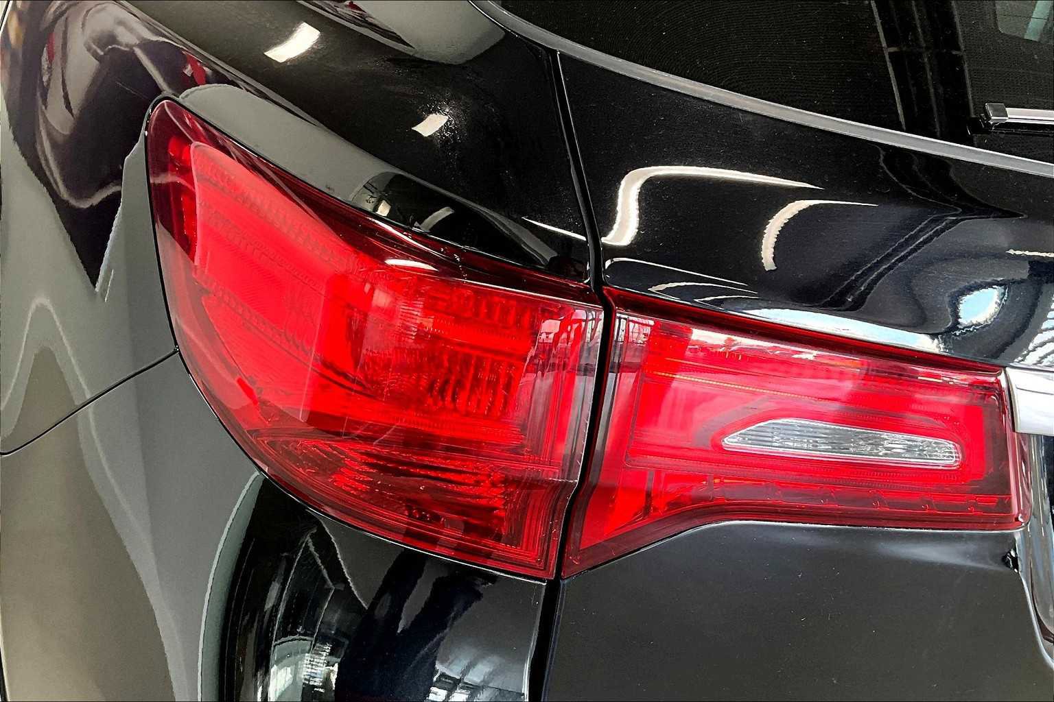 Used 2020 Acura MDX SH-AWD w/ Technology Package image 30