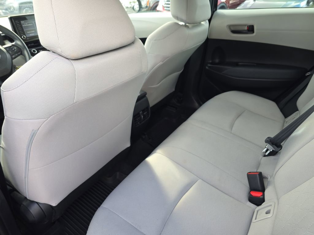 Used 2022 Toyota Corolla Cross L image 11