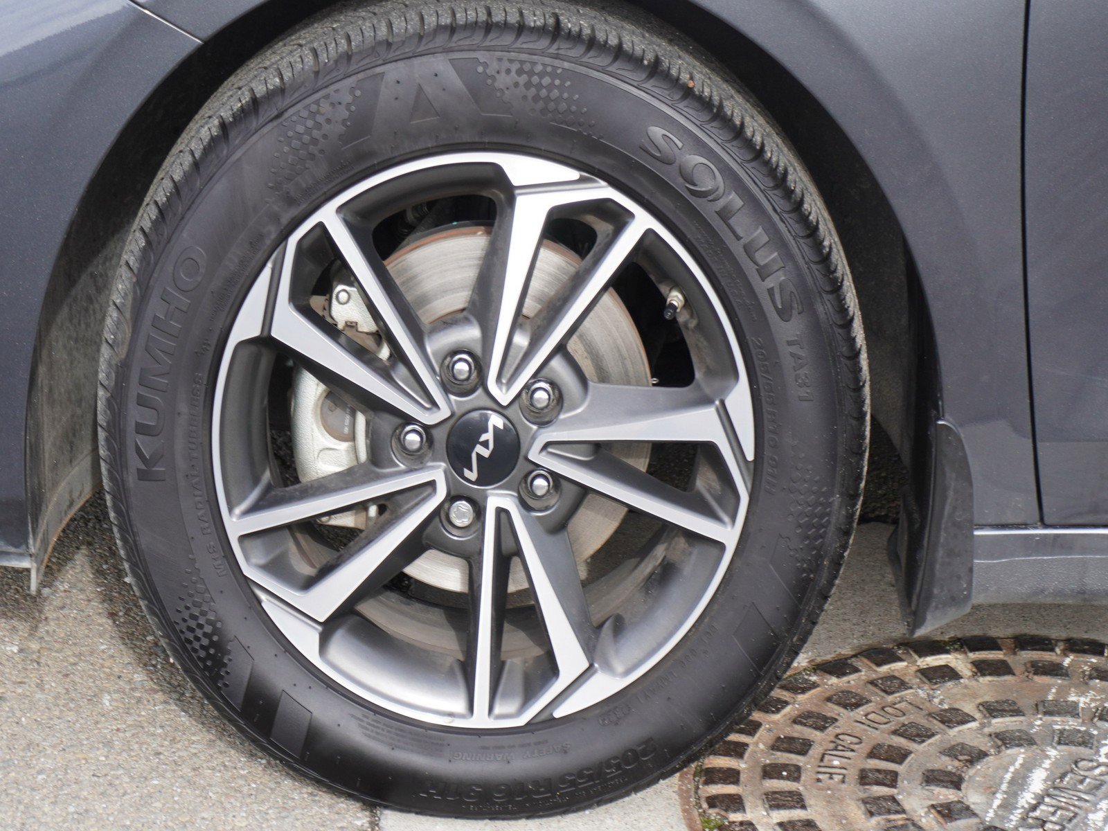 Used 2024 Kia Forte LXS image 7