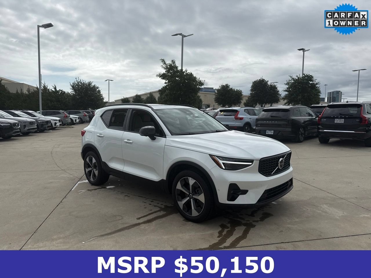 Certified 2026 Volvo XC40 B5 Plus AWD/4WD image 3