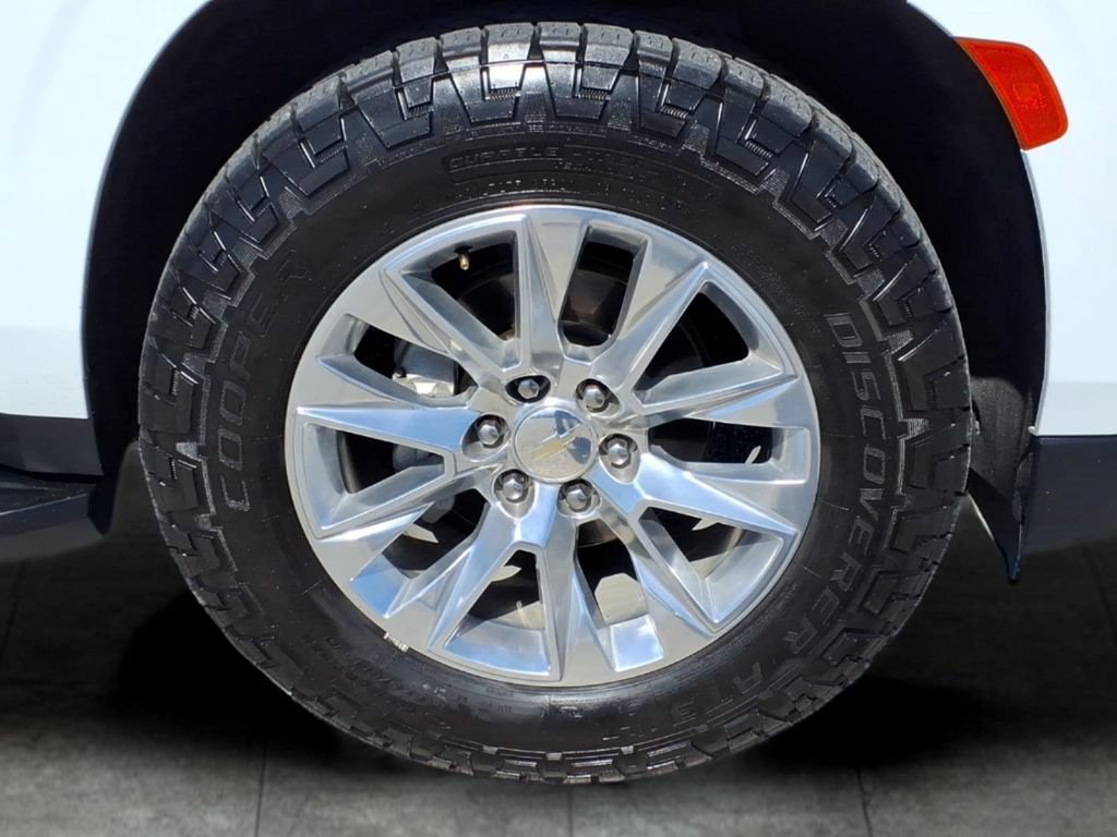 Used 2023 Chevrolet Tahoe Premier AWD/4WD image 9