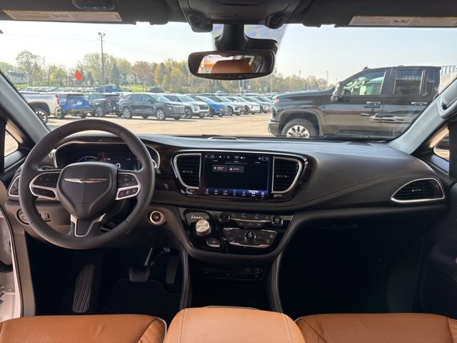 Used 2022 Chrysler Pacifica Pinnacle FWD image 19
