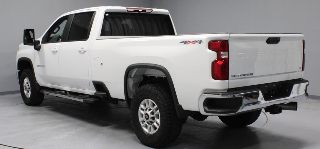 Used 2025 Chevrolet Silverado 2500 LT w/ Safety Package AWD/4WD image 9