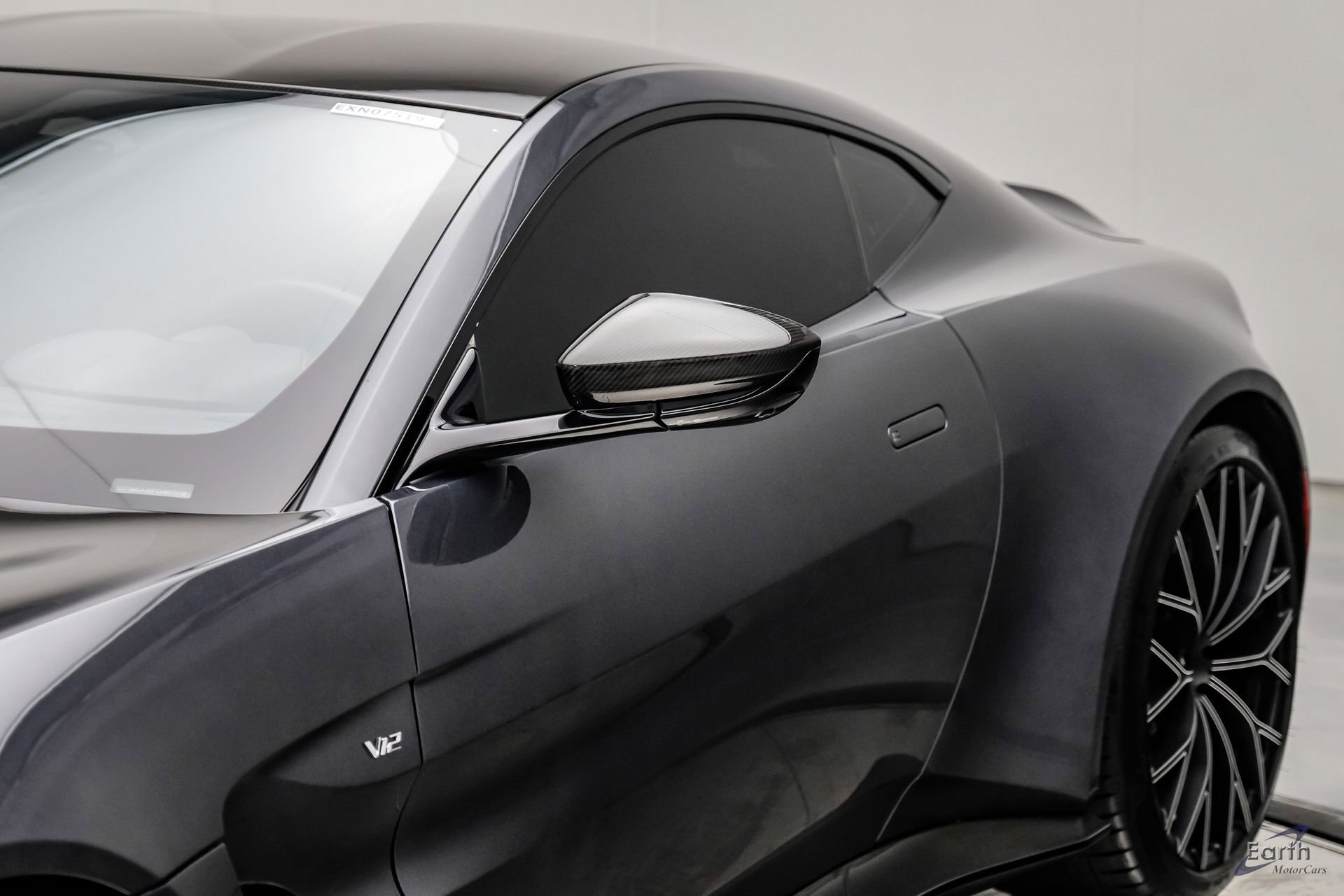 Used 2023 Aston Martin V12 Vantage RWD image 33
