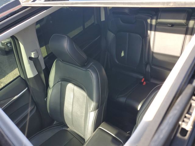 Certified 2022 Jeep Grand Cherokee Limited w/ Luxury Tech Group II image 38