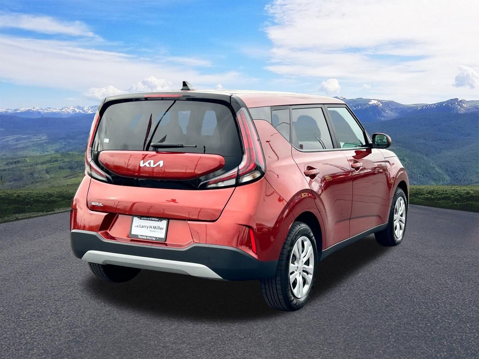 Used 2023 Kia Soul LX FWD image 5