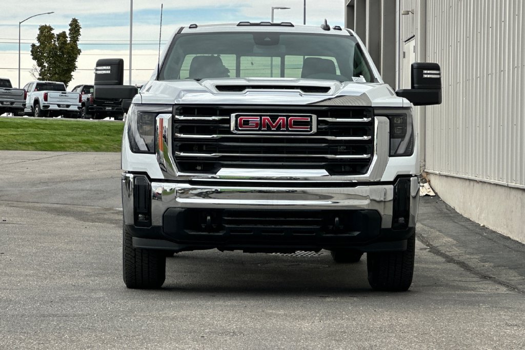 New 2026 GMC Sierra 2500 SLE w/ Preferred Package AWD/4WD image 3