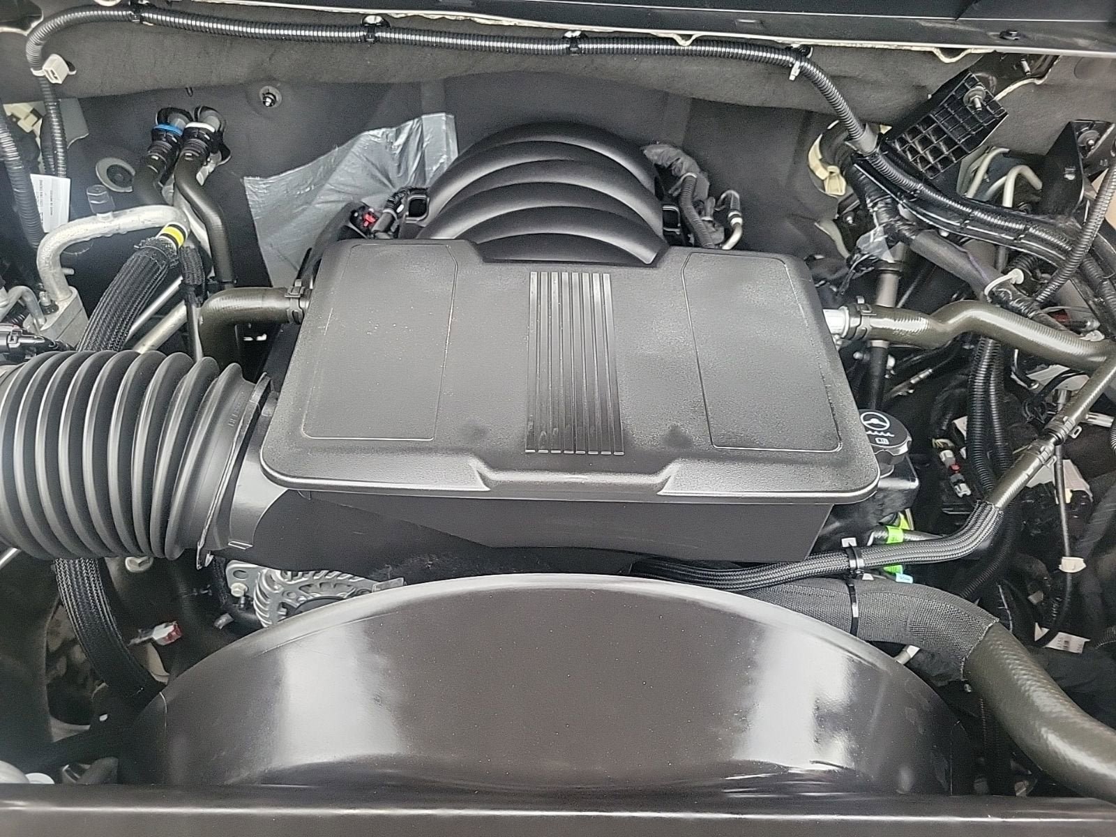 Used 2025 GMC Sierra 2500 AT4 w/ Technology Package AWD/4WD image 12