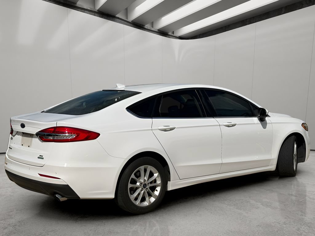 Used 2020 Ford Fusion SE FWD image 5
