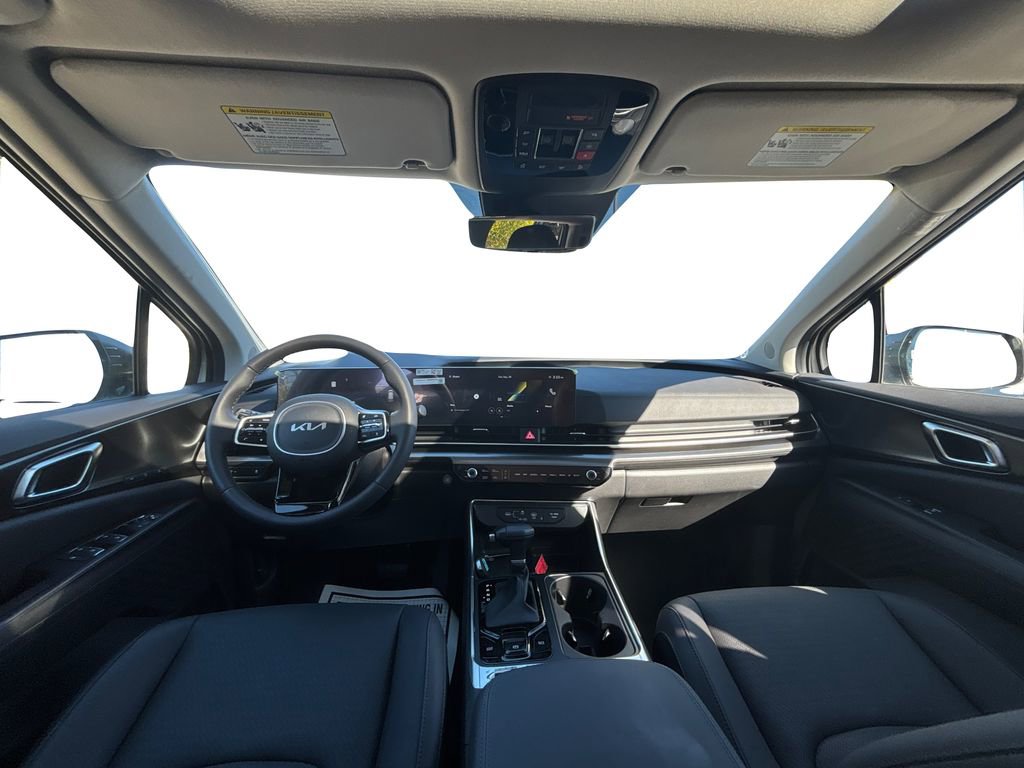 New 2025 Kia Carnival SX Prestige FWD image 9