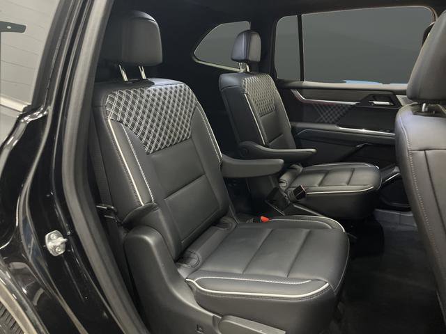 Used 2024 GMC Acadia Denali w/ Super Cruise Package image 33