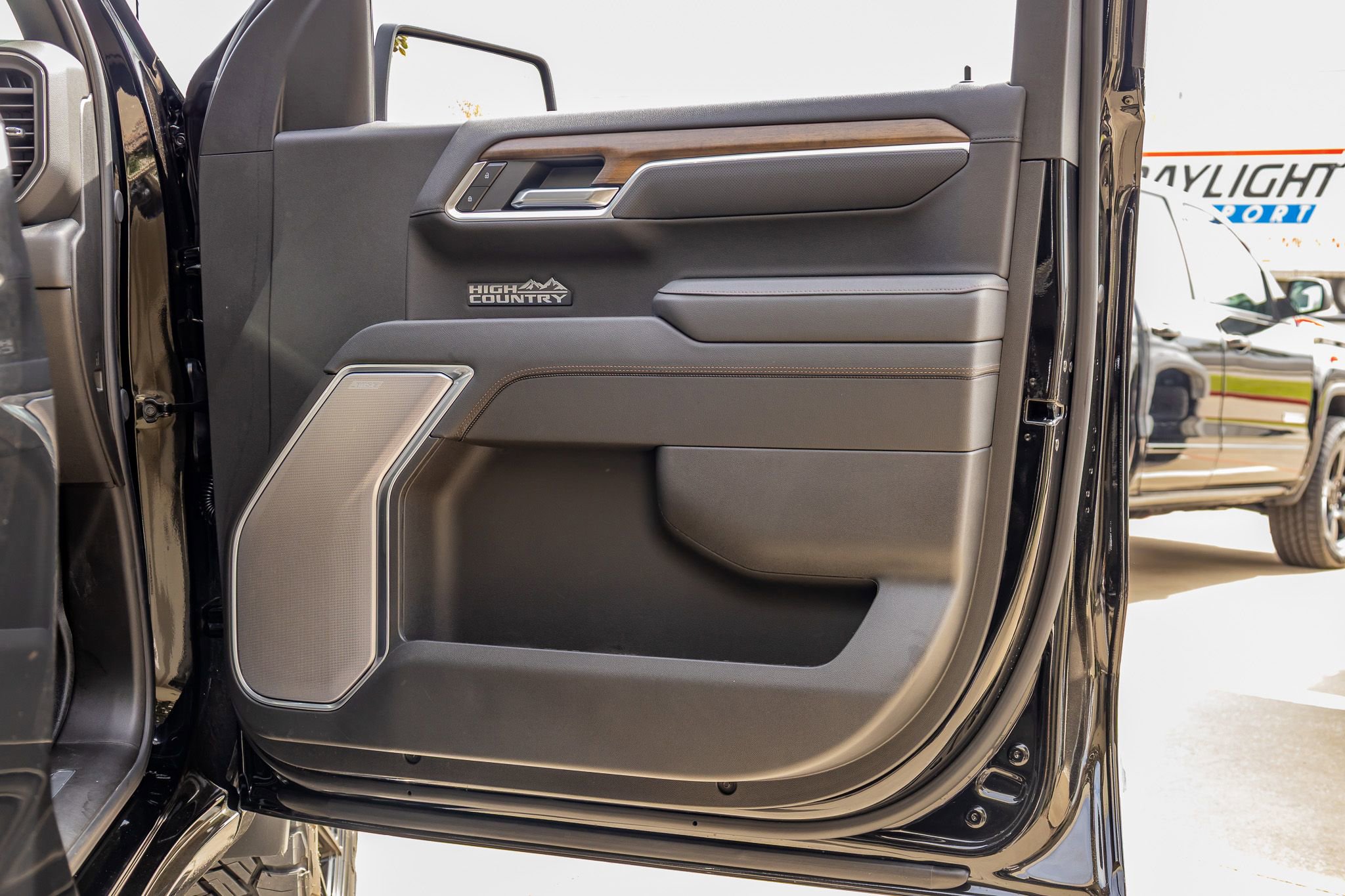 Used 2026 Chevrolet Silverado 1500 High Country image 36