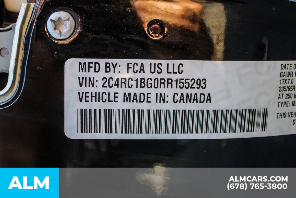 Used 2024 Chrysler Pacifica Touring-L image 35