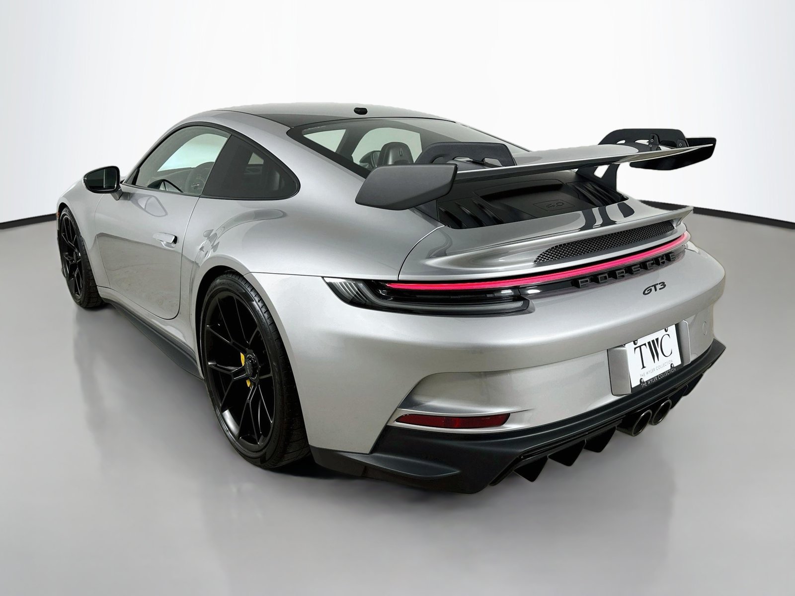 Used 2024 Porsche 911 GT3 RWD image 7