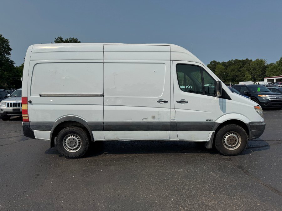 Used 2010 Mercedes-Benz Sprinter 2500 image 6