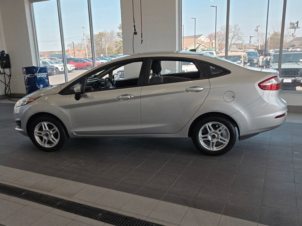 Used 2017 Ford Fiesta SE w/ Cold Weather Package image 8
