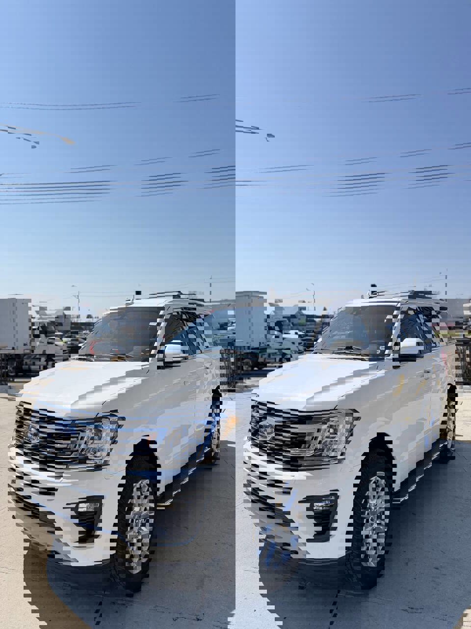 Used 2021 Ford Expedition XLT image 3