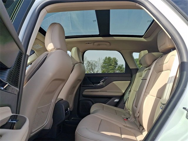 Used 2022 Lincoln Corsair Grand Touring image 10