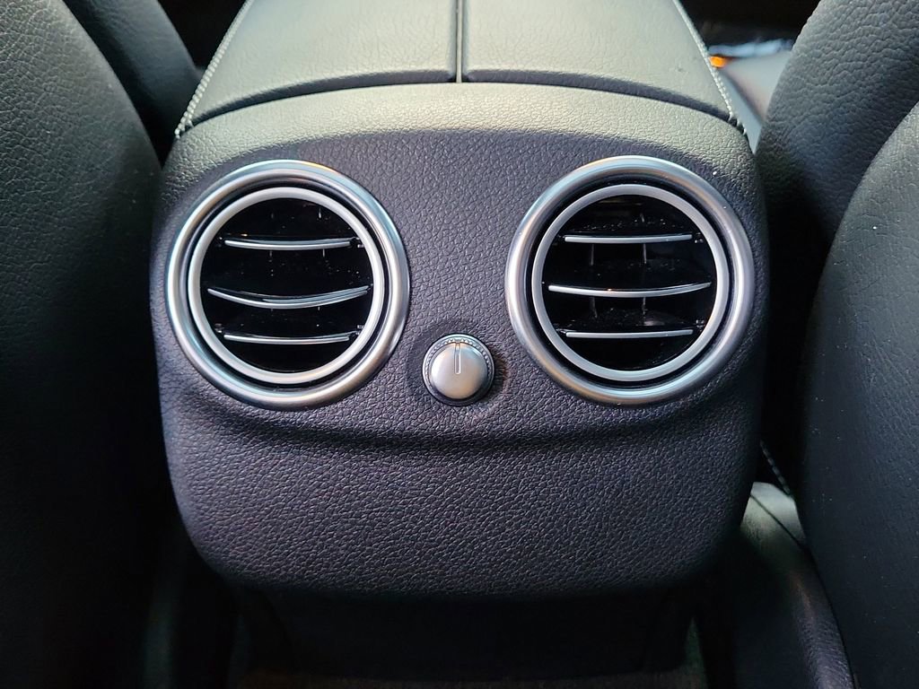 Used 2020 Mercedes-Benz C 300 Sedan image 13