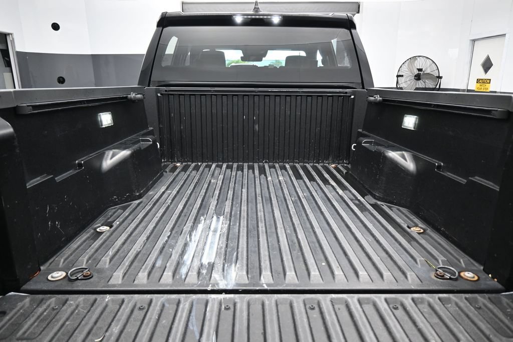 Used 2025 Toyota Tacoma SR5 RWD image 32