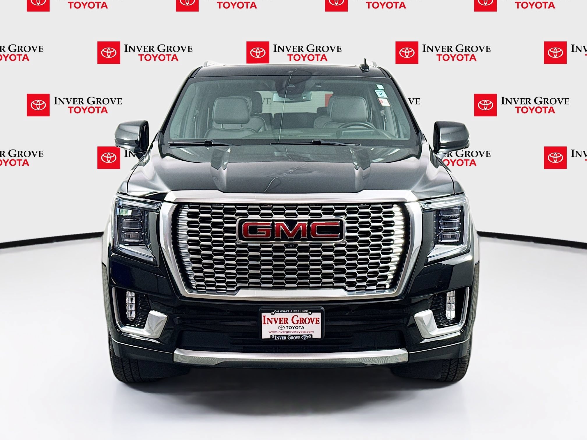 Used 2023 GMC Yukon XL Denali w/ Max Trailering Package AWD/4WD image 2