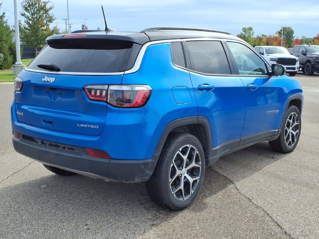 Used 2024 Jeep Compass Limited AWD/4WD image 4