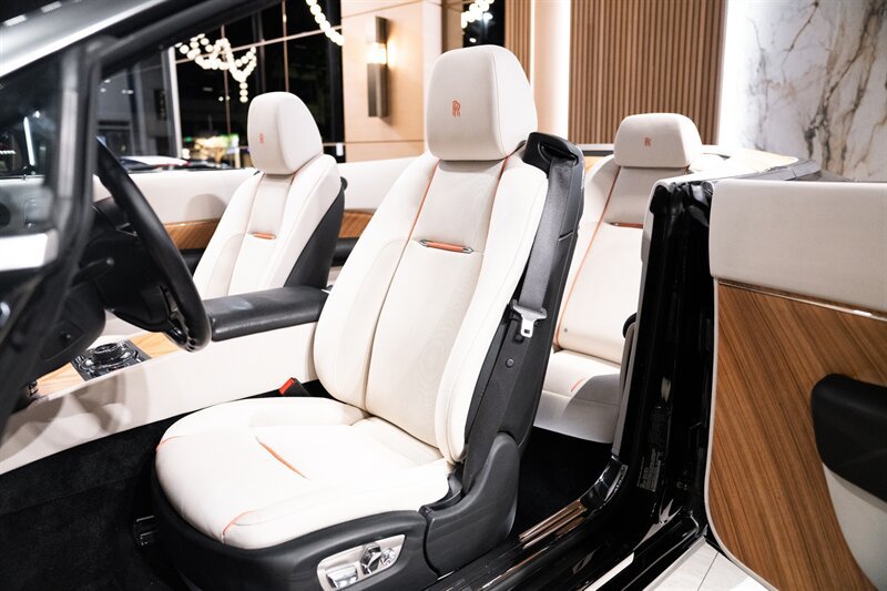 Used 2016 Rolls-Royce Dawn RWD image 8