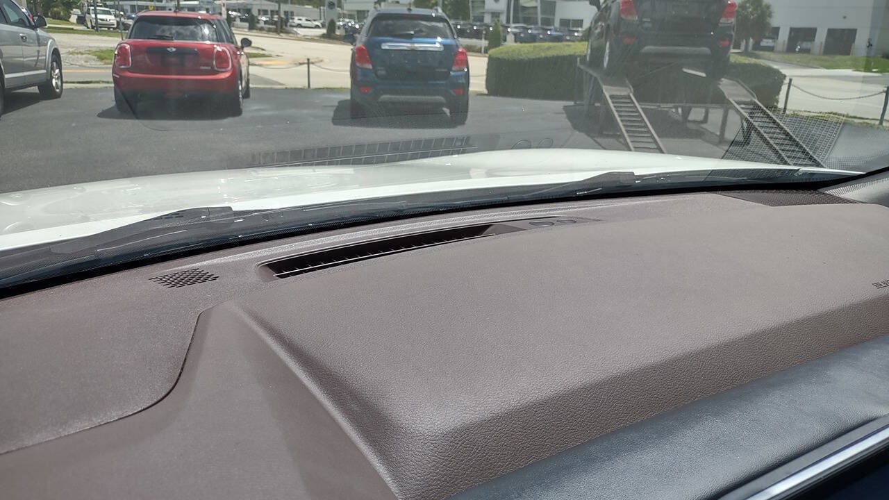 Used 2021 Nissan Rogue SV FWD image 19
