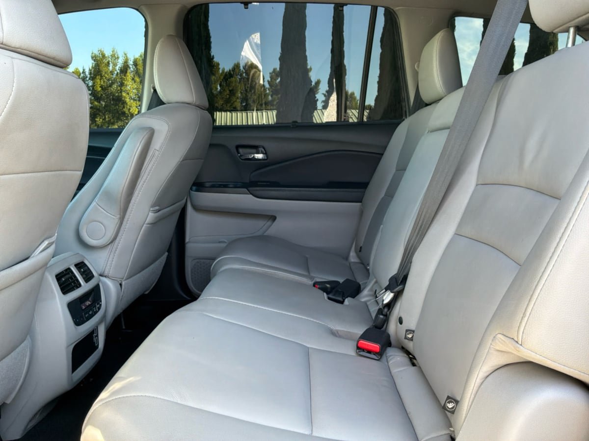 Used 2021 Honda Pilot Special Edition image 19
