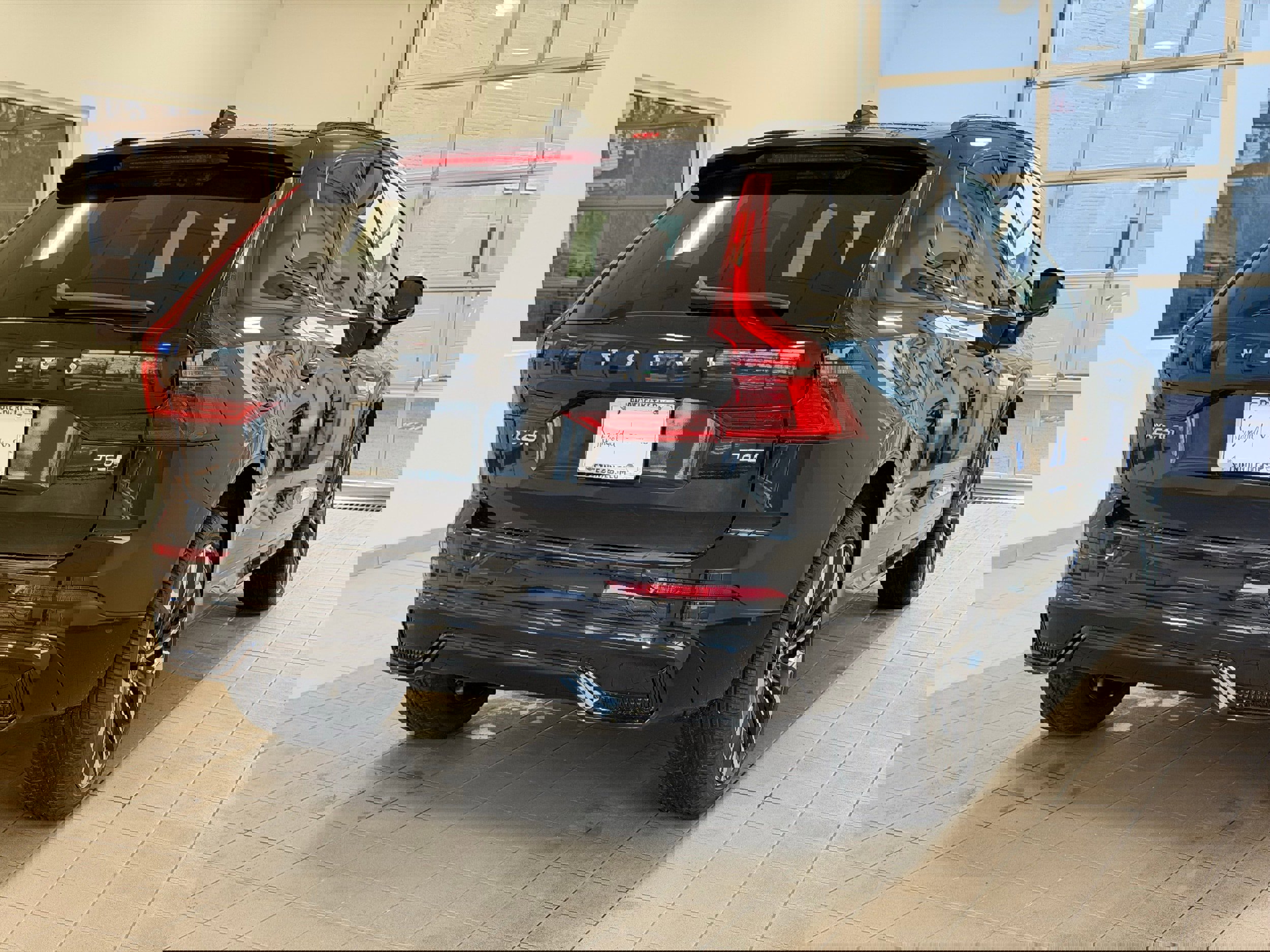 New 2026 Volvo XC60 T8 Ultra w/ Protection Package Premier image 5