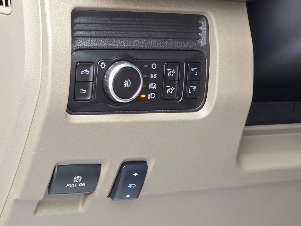 Used 2026 Ford F450 Platinum w/ Platinum Plus Package image 8