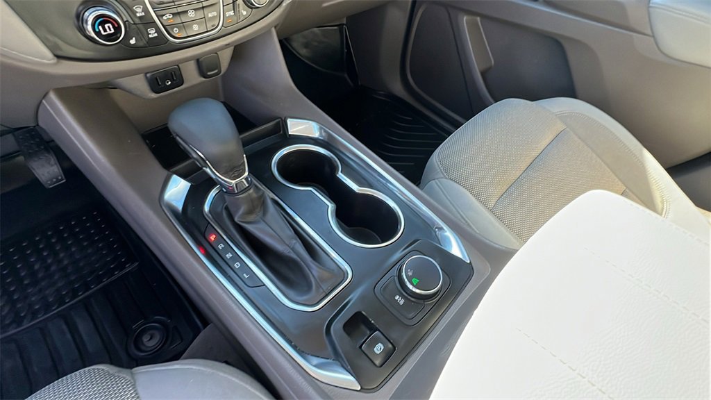 Used 2021 Chevrolet Traverse LT image 30