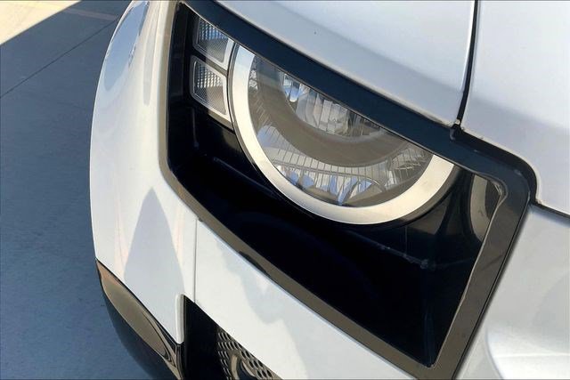 Used 2022 Land Rover Defender 90 X-Dynamic S image 34