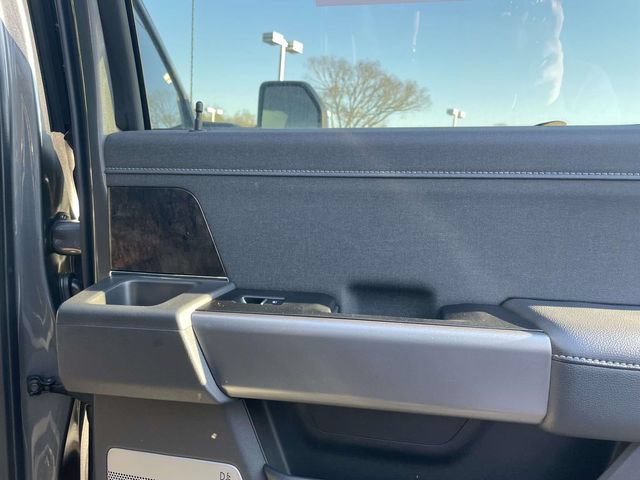 New 2026 Ford F250 Lariat w/ Black Appearance Package image 28