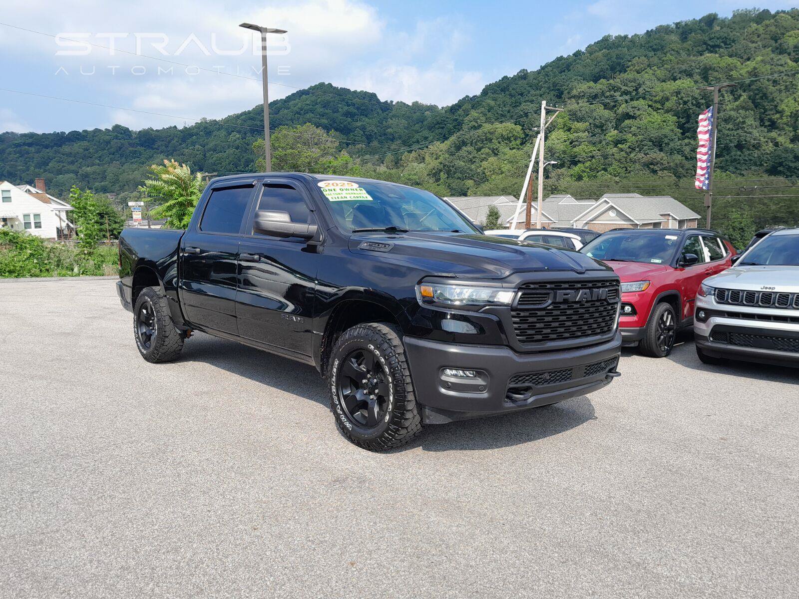 Used 2025 RAM 1500 Warlock AWD/4WD image 2