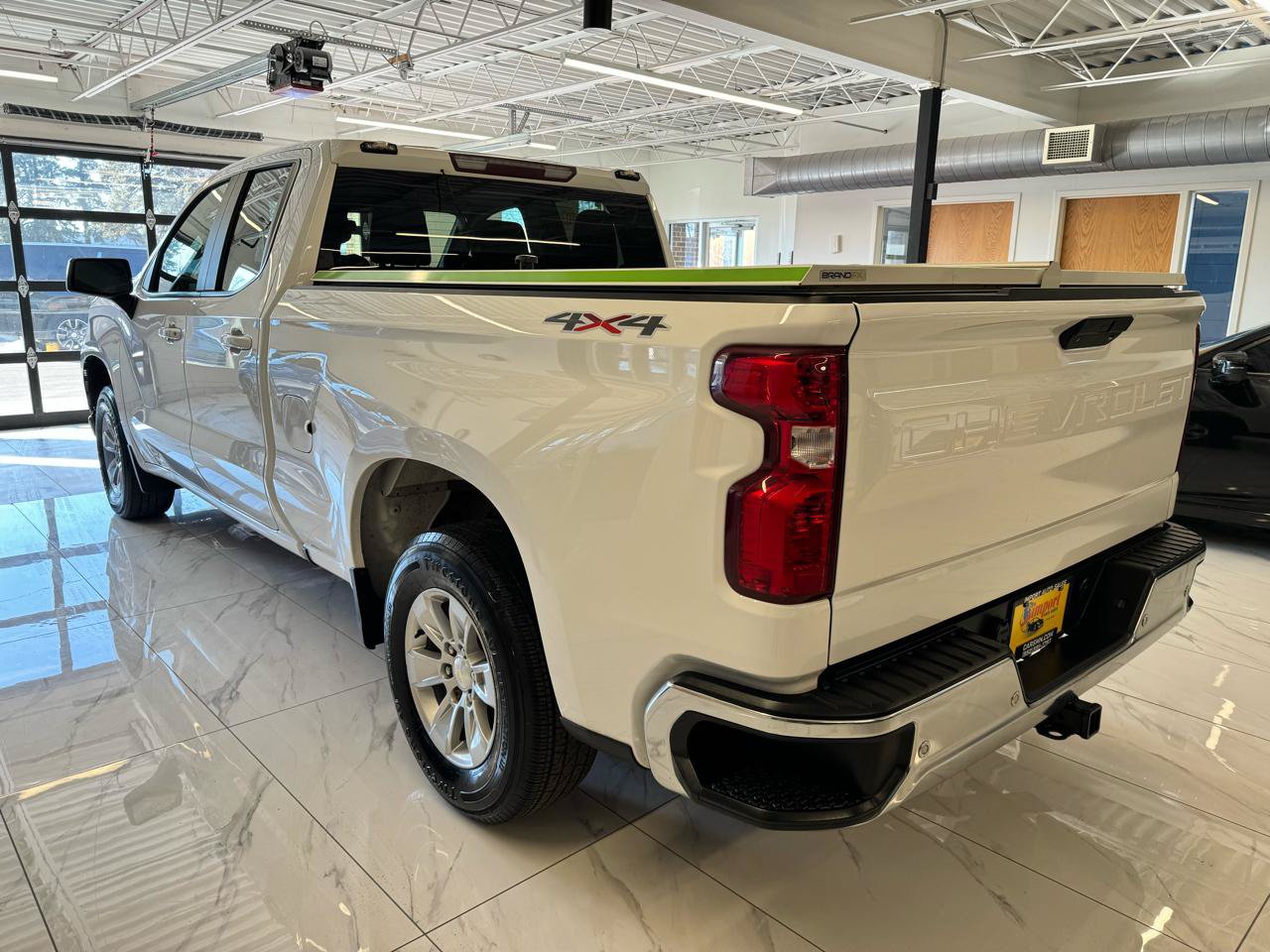 Used 2020 Chevrolet Silverado 1500 LT w/ Convenience Package AWD/4WD image 7