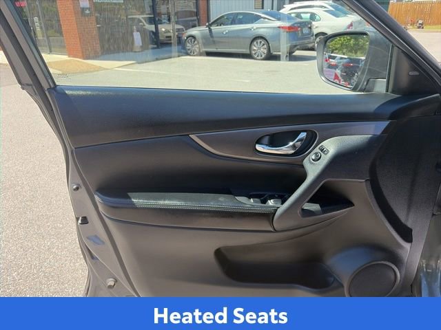 Used 2015 Nissan Rogue SV w/ SV Premium Package FWD image 6