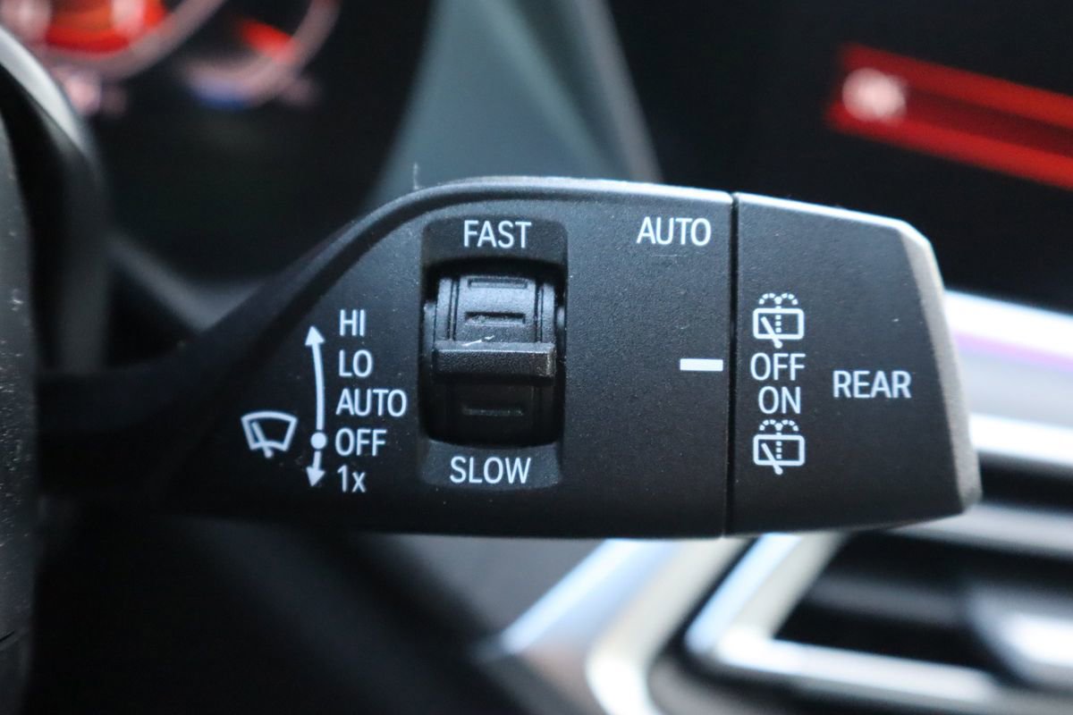 Used 2020 BMW X7 M50i w/ Dynamic Handling Package image 31