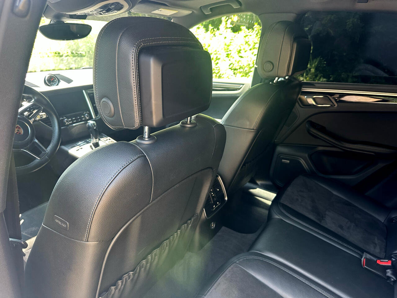 Used 2018 Porsche Macan Sport Edition image 14