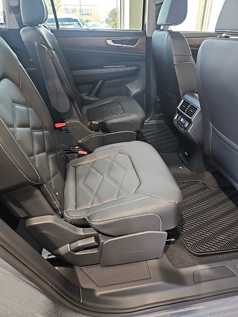 New 2026 Volkswagen Atlas SE image 17