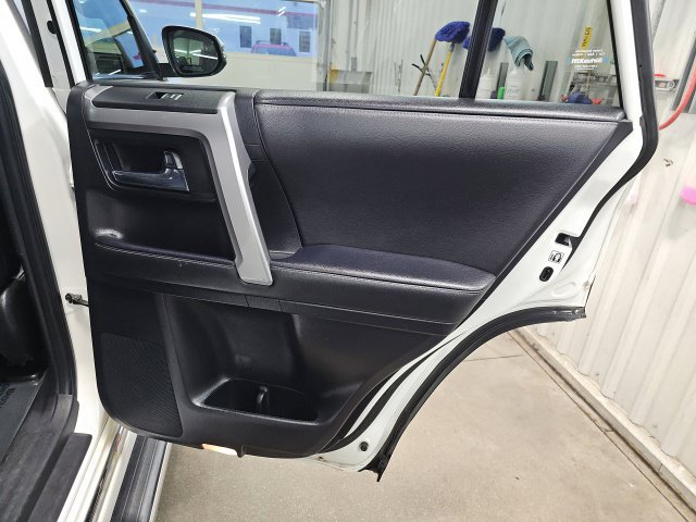 Used 2020 Toyota 4Runner Limited AWD/4WD image 34