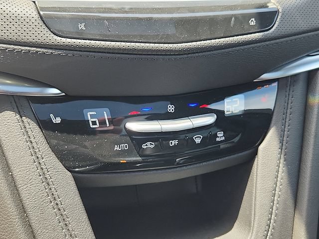 Certified 2025 Cadillac XT5 Premium Luxury w/ Technology Package AWD/4WD image 16