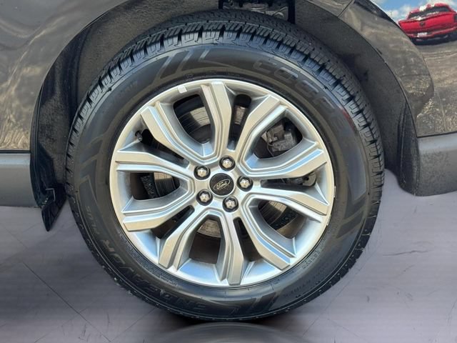 Used 2024 Ford Edge Titanium AWD/4WD image 7