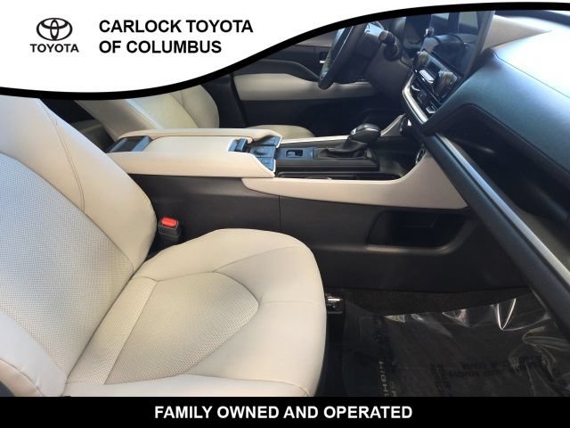 Used 2025 Toyota Grand Highlander FWD image 22