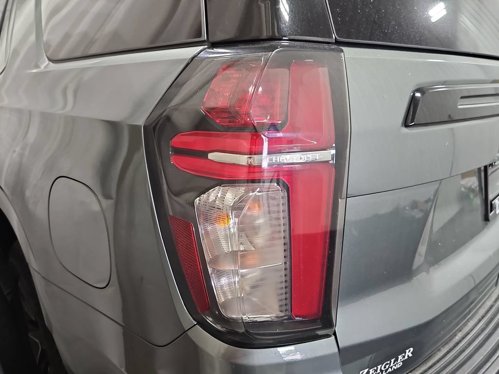 Used 2024 Chevrolet Tahoe Z71 w/ Luxury Package AWD/4WD image 38