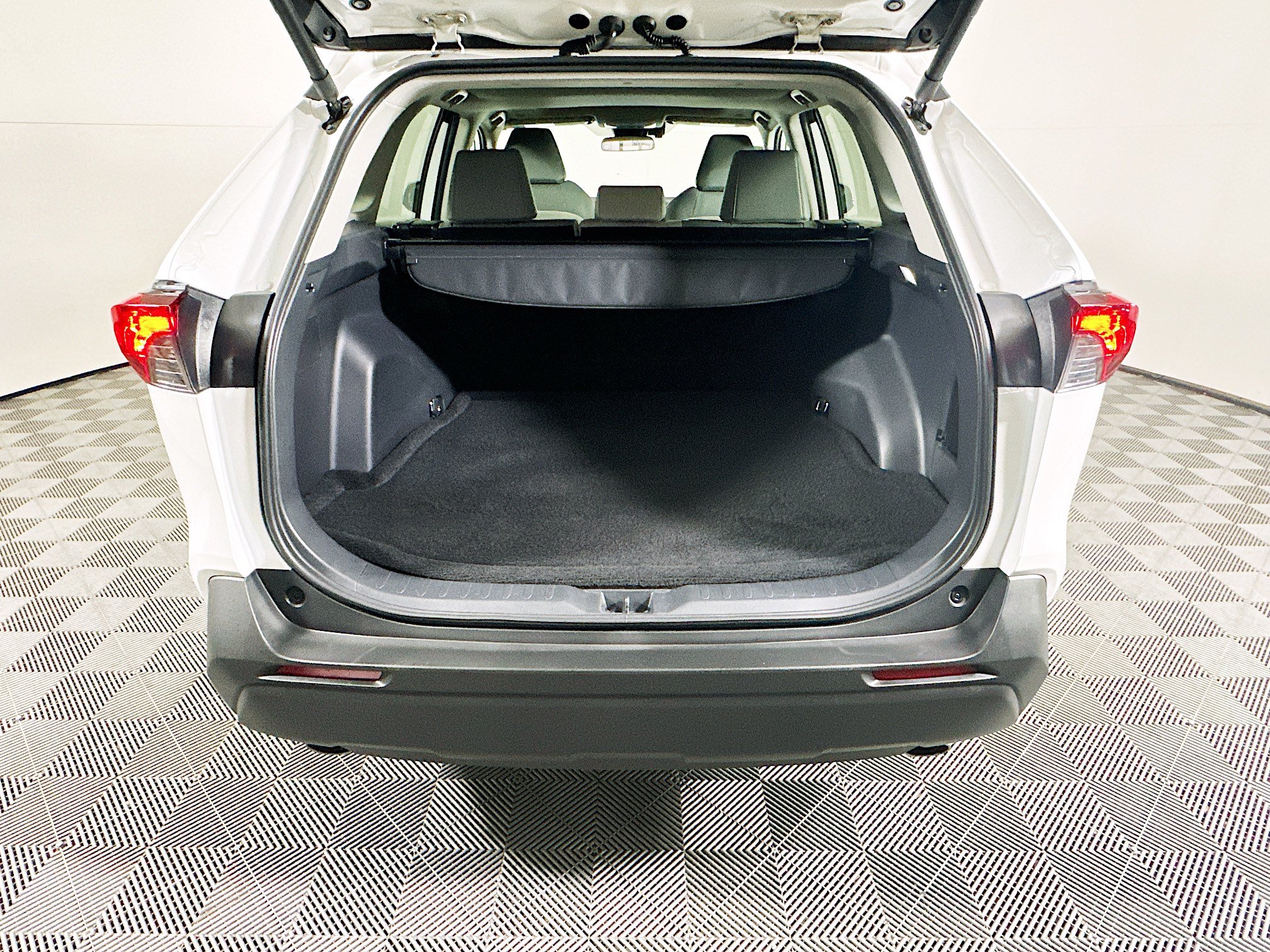 Used 2024 Toyota RAV4 XLE Premium w/ Weather Package FWD image 31