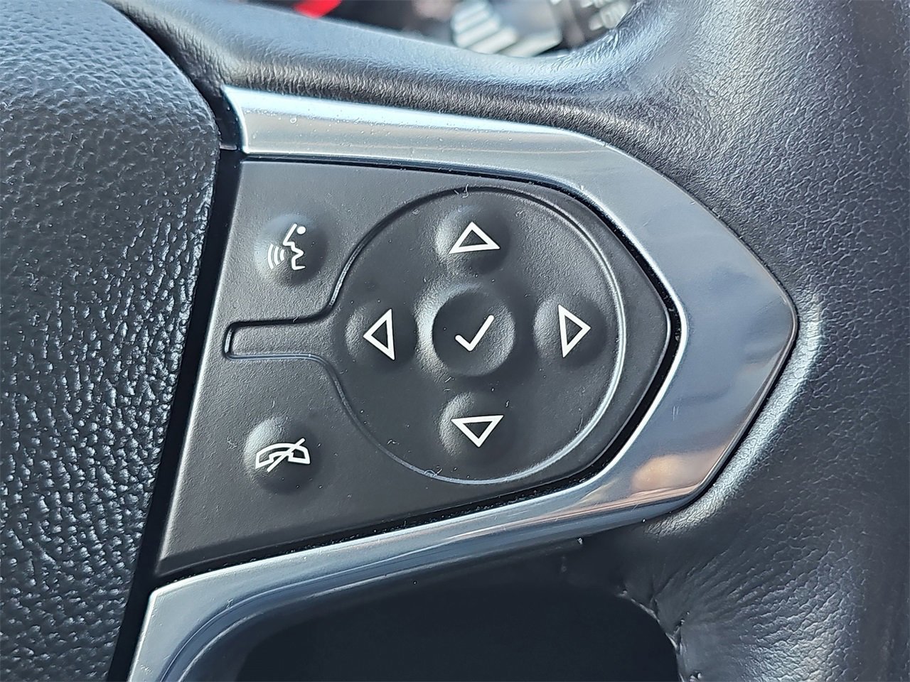 Certified 2021 Chevrolet Traverse LT w/ LT Premium Package image 19