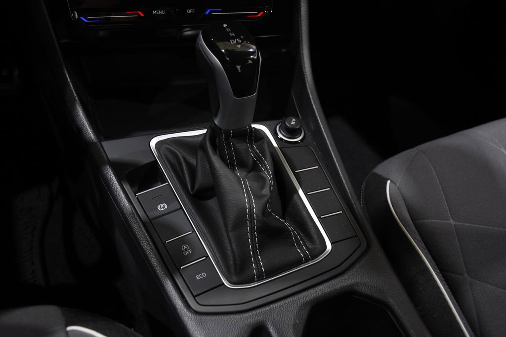 Used 2025 Volkswagen Jetta Sport image 26