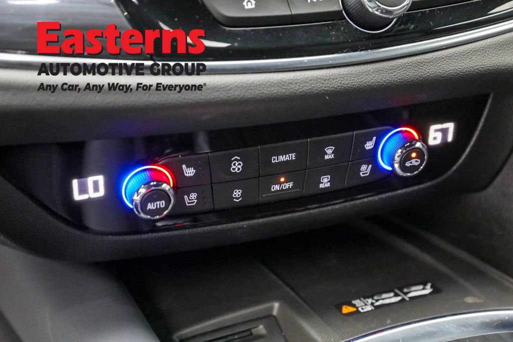 Used 2024 Buick Enclave Premium image 19